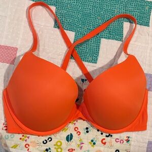 Victoria’s Secret Pink wear everywhere push-up